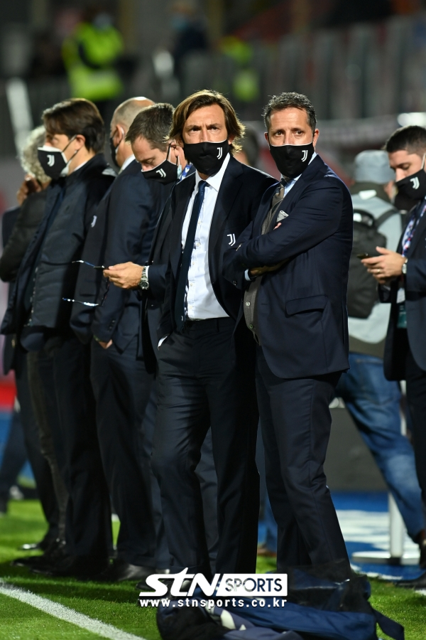 파비오 파라티치 단장(우측 첫 번째). 사진은 유벤투스 FC 시절. 사진｜뉴시스/AP