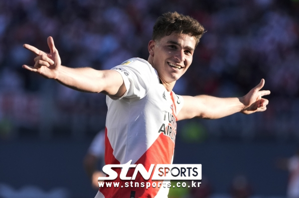 CA 리버 플레이트 시절 훌리안 알바레스. 사진｜뉴시스/AP