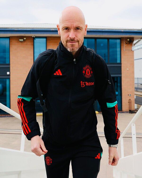 이동 중인 맨체스터 유나이티드 에릭 텐 하흐 감독. 사진┃맨체스터 유나이티드