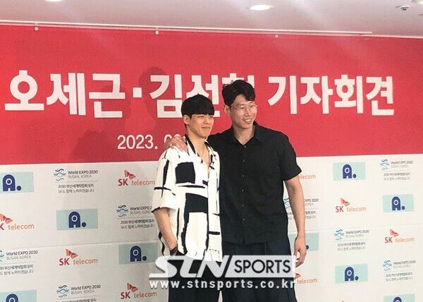 합동 기자회견에서 김선형(좌측)와 오세근(우측). 사진┃이형주 기자(KBL 센터)