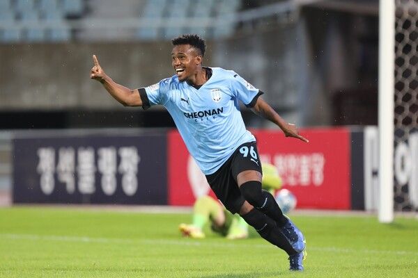 K리그2 천안시티FC 브라질 출신 공격수 파울리뇨. 사진┃천안시티FC