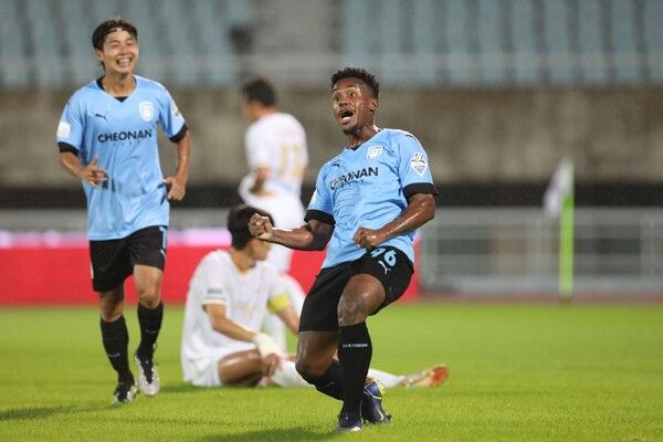 K리그2 천안시티FC 브라질 출신 공격수 파울리뇨. 사진┃천안시티FC