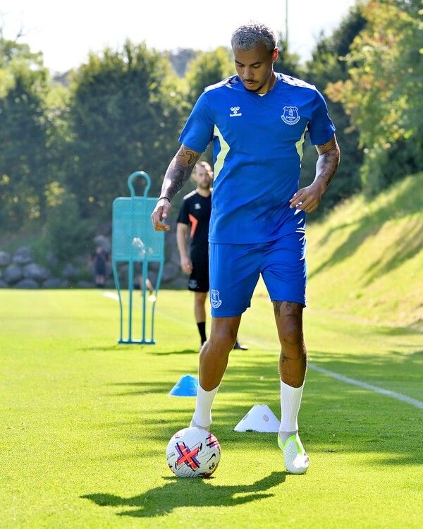 훈련 중인 델레 알리. 사진┃에버튼 FC