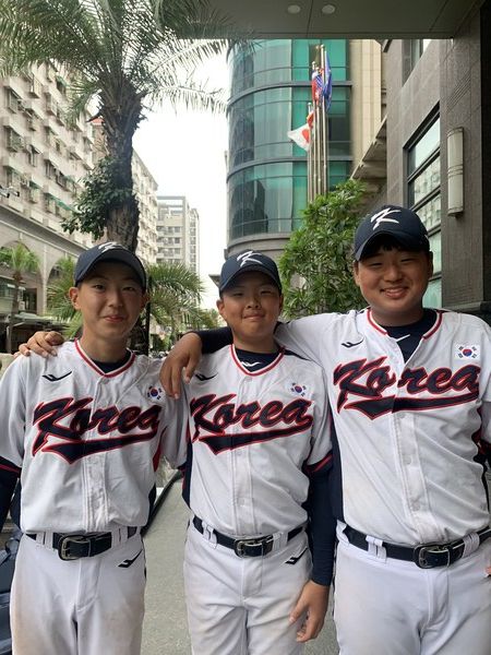 한국 유소년 야구대표팀 김범준, 김한준, 김나원. 사진┃대한야구소프트볼협회