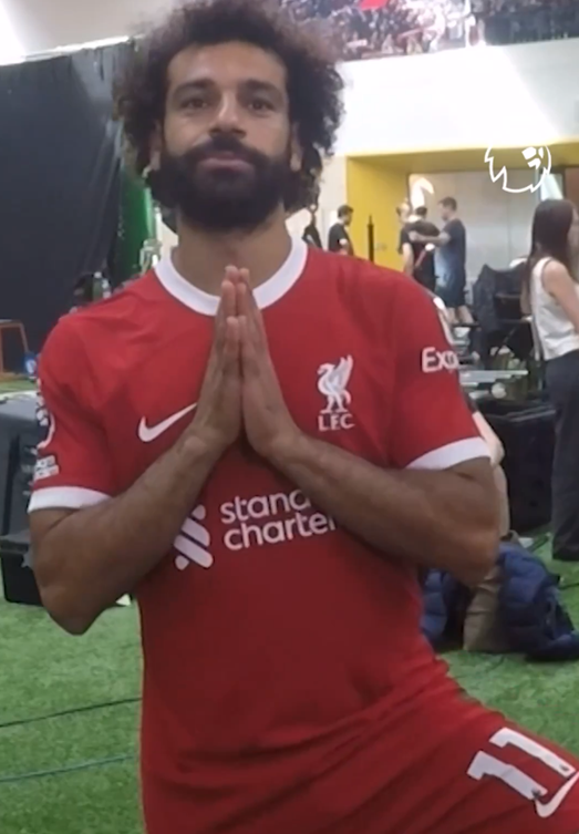 모하메드 살라의 반가부좌 셀레브레이션. 사진┃EPL 공식 SNS