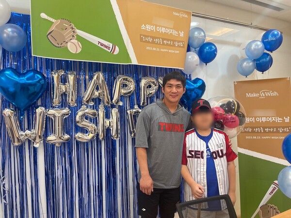LG 트윈스 구단과 오지환이 함께한 위시데이 행사. 사진┃LG 트윈스