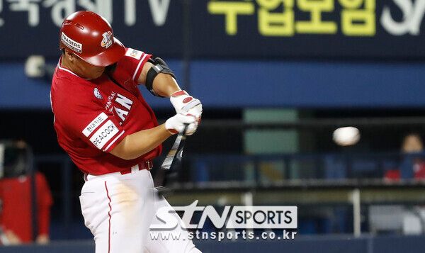 SSG 랜더스 외야수 하재훈. 사진┃뉴시스