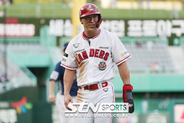 SSG 랜더스 외야수 하재훈. 사진┃뉴시스