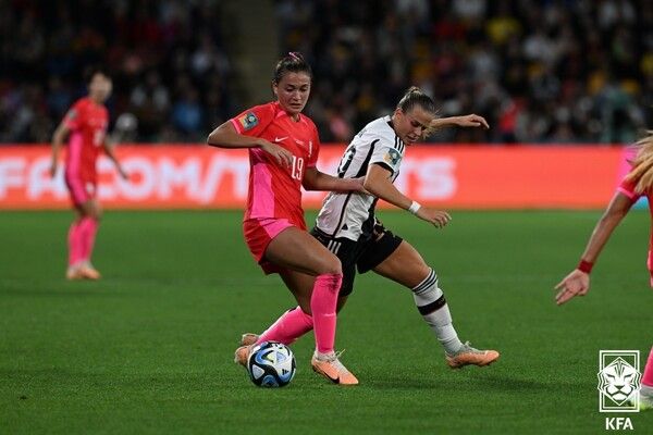 콜린 벨 감독이 이끄는 한국 여자축구대표팀(17위)은 3일(이하 한국시간) 호주 브리즈번에 위치한 브리즈번 스타디움에서 열린 독일(2위)과의 2023 국제축구연맹(FIFA) 호주-뉴질랜드 여자 월드컵 조별리그 H조 3차전에 나서 1대1 무승부를 거뒀다. 사진┃KFA