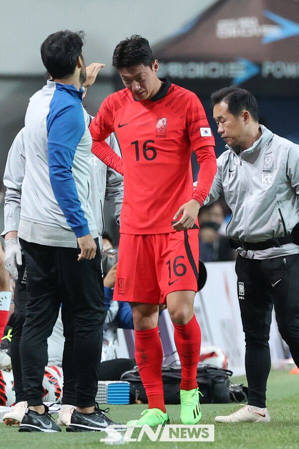 [오피셜] ‘불법 촬영 혐의’ 황의조, 노리치 임대 돌연 조기 종료...노팅엄 복귀! ‘커리어 꼬였다!’ 사진┃뉴시스