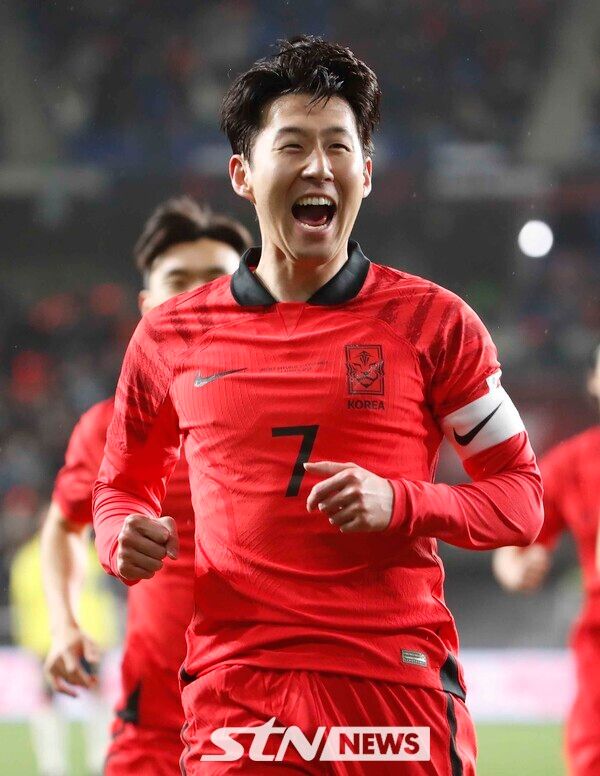 대표팀 주장이자, 팀의 핵심으로 우승에 도전하는 손흥민. 사진┃뉴시스