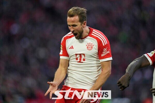 바이에른 뮌헨은 21일 독일 뮌헨에 위치한 알리안츠 아레나에서 치러진 베르더 브레멘과의 2023/24시즌 독일 분데스리가 18라운드 경기에서 0-1로 패배했다. 우승 경쟁 중인데 1위 레버쿠젠보다 1경기를 덜 치른 상황에서 승점 7점 차이로 벌어졌다.사진┃뉴시스/AP