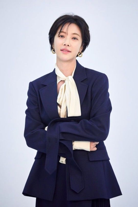 배우 황정음