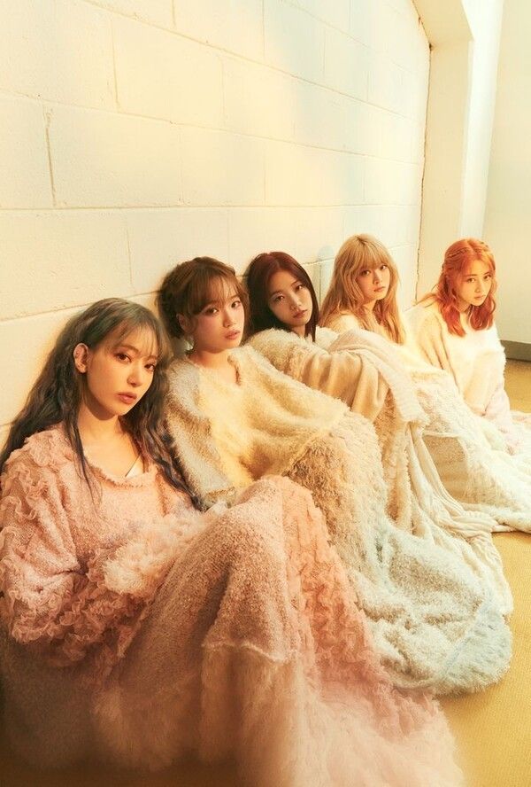 그룹 르세라핌(LE SSERAFIM). 사진┃쏘스뮤직