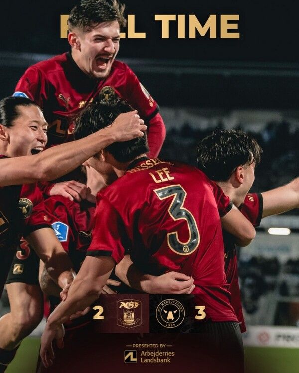미트윌란은 26일 오전 2시(한국시간) 덴마크 오르후스에 위치한 세레스 파크 아레나에서 치러진 오르후스와의 2023/24시즌 덴마크 수페르리가 19라운드 경기에서 3-2 극적인 승리를 거뒀다. 조규성은 동점골, 이한범은 역전골로 존재감을 과시했다. 사진┃미트윌란