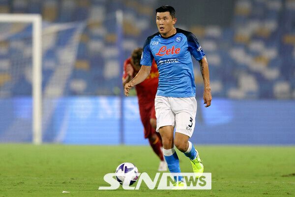 나폴리 시절의 김민재. 현재 바이에른 뮌헨에서 3경기 연속 벤치에 머물면서 이적설이 제기됐다. 하지만, 단순 소문에 그칠 것으로 보인다. 사진┃뉴시스/AP