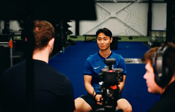 버밍엄 시티의 백승호. 합류 6개월 만에 다른 팀의 관심을 받는 중이다. 영국 매체 ‘풋볼 인사이더’는 22일 “선덜랜드가 다가오는 여름 이적시장을 통해 백승호 영입을 계획 중이다”고 전했다. ‘풋볼 리그 월드’는 “선덜랜드는 다가오는 여름 백승호 영입을 준비한다. 지난 1월 놓친 후 이번에도 관심을 보이는 중이다. 다시 노력할 것이다”고 조명했다.&nbsp;이어 “버밍엄 시티가 강등된다면 선덜랜드의 백승호 영입 의지는 큰 힘을 얻을 것이다. 높은 수준의 경험이 풍부한 선수를 보유할 수 있다”고 기대감을 드러냈다. 사진┃버밍엄 시티