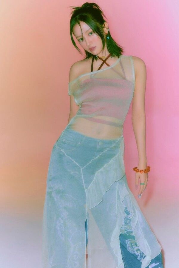 아이브의 두 번째 EP 앨범 '아이브 스위치(IVE SWITCH)'의 안유진·가을·리즈 개인별 콘셉트 포토. 사진┃스타쉽엔터테인먼트