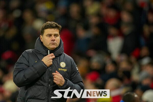 맨체스터 유나이티드의 관심을 받는 마우리시오 포체티노. 에릭 텐 하흐 감독 경질이 우선이다. 영국 매체 ‘더 타임즈’는 23일 “포체티노는 맨유가 에릭 텐 하흐 감독과 결별하고 사령탑 취임이 가능해지면 대화할 의향이 있다”고 전했다.┃뉴시스/AP