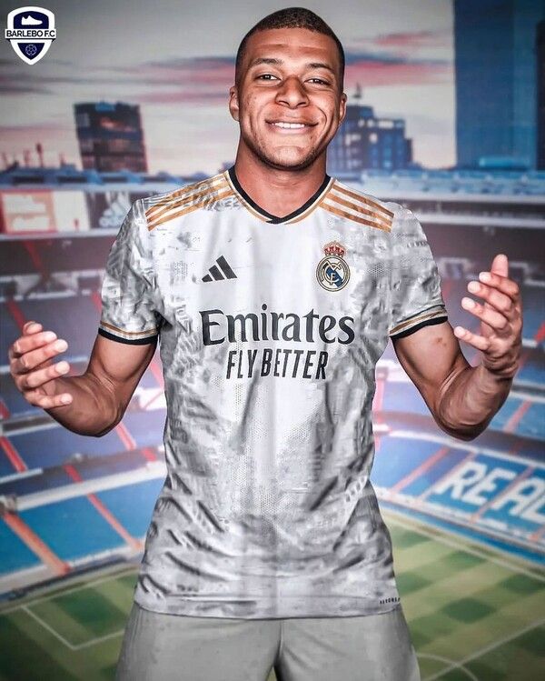 킬리안 음바페의 레알 마드리드 이적 발표가 임박한 분위기다. 유럽 축구 사정에 정통한 기자 파브리시로 로마노에 따르면 레알은 음바페에 대한 특별 공식 발표를 준비 중이다. 남은 건 계약서 서명 일뿐이다. 사진┃barlebofc