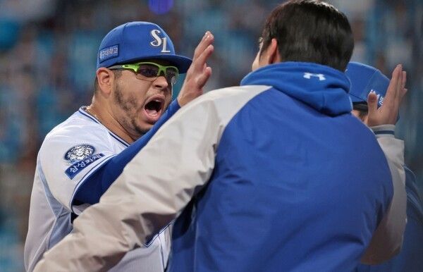 14일 오후 6시 30분 대구 삼성라이온즈파크에서 열린 SSG 랜더스와 2025 신한 SOL 뱅크 KBO 포스트시즌(PS) 준플레이오프(준PO·5전 3선승제) 4차전 선발 등판해 7이닝 2피안타 1볼넷 9탈삼진 무실점 호투한 아리엘 후라도. /사진=삼성 라이온즈