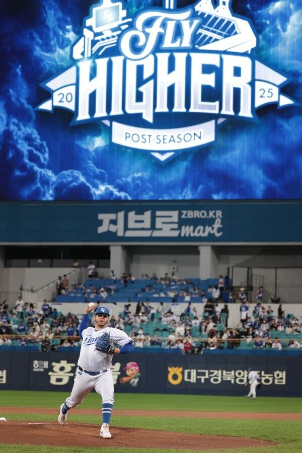 14일 오후 6시 30분 대구 삼성라이온즈파크에서 열린 SSG 랜더스와 2025 신한 SOL 뱅크 KBO 포스트시즌(PS) 준플레이오프(준PO·5전 3선승제) 4차전 선발 등판해 7이닝 2피안타 1볼넷 9탈삼진 무실점 호투한 아리엘 후라도. /사진=삼성 라이온즈