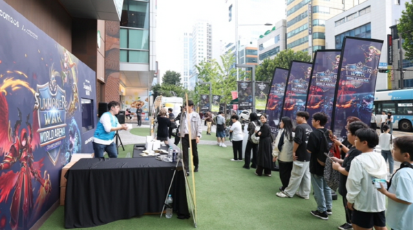 18일 컴투스 ‘서머너즈 워: 천공의 아레나(이하 서머너즈 워)’의 글로벌 e스포츠 대회 ‘서머너즈 워 월드 아레나 챔피언십 2025(이하 SWC2025)’ 아시아퍼시픽 컵이 부산에서 막을 올렸다. /사진=컴투스