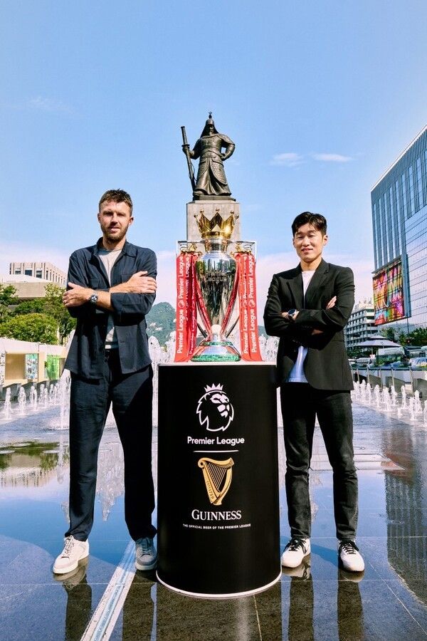 기네스 ‘러블리 데이 포어 기네스 – 프리미어리그 트로피 투어’에 참석한 마이클 캐릭. 박지성. /사진=기네스