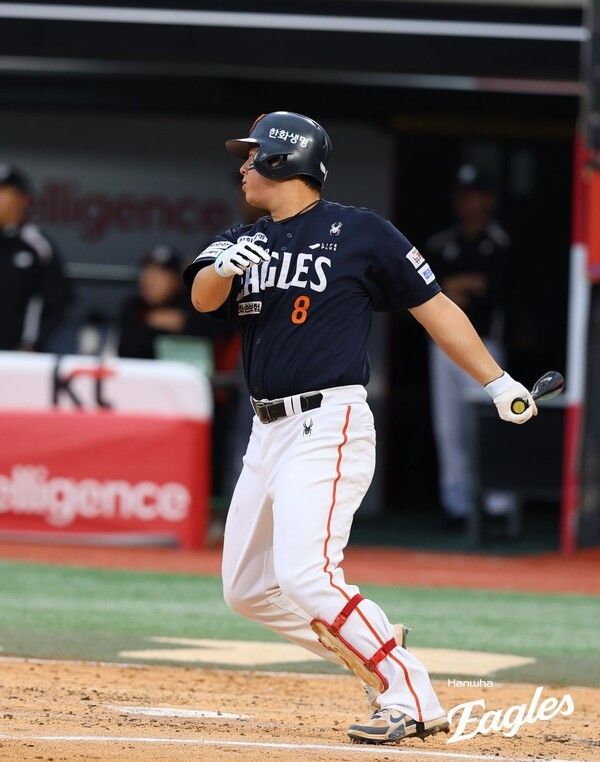 21일 오후 6시 30분 경상북도 대구 수성구의 대구삼성라이온즈파크에서 2025 신한 SOL뱅크 한국야구위원회(KBO) 포스트시즌(PS) 플레이오프(PO·5전3선승제) 3차전에서 홈런을 터트린 한화 이글스 3루수 노시환. /사진=한화 이글스