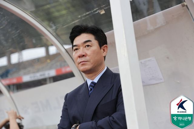 인천유나이티드 윤정환 감독. /사진=한국프로축구연맹