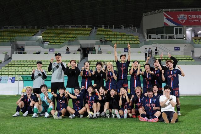 WK리그 서울시청 선수단. /사진=한국여자축구연맹