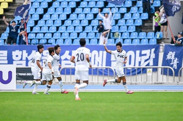 3일 탄천종합운동장에서 열린 성남과의 하나은행 K리그2 2025 32라운드 경기에서 1골 1도움을 기록한 허용준. /사진=서울 이랜드