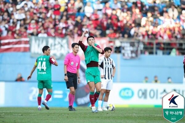 1일 대전월드컵경기장에서 치러진 FC서울과의 하나은행 K리그1 2025 35라운드 경기에서 대전하나시티즌 유강현이 득점 후 세리머니 중이다. /사진=한국프로축구연맹