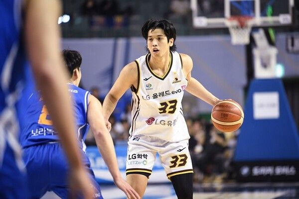 드리블하는 창원 LG 칼 타마요. /사진=KBL