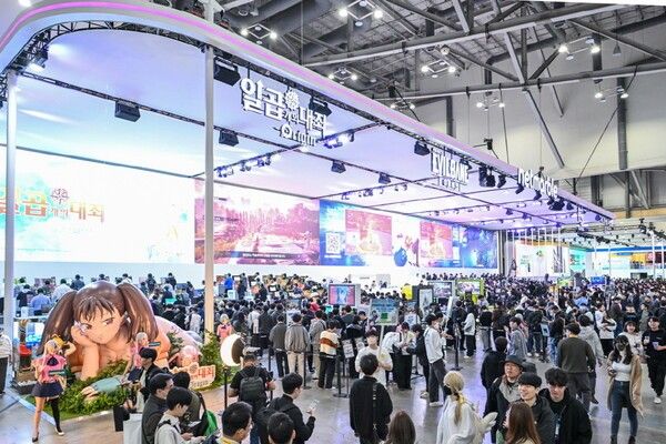 14일 넷마블이 지스타 2025 넷마블관에서 '나 혼자만 레벨업_어라이즈 오버드라이브)의 인플루언서 이벤트를 진행한다고 밝혔다.(▲넷마블, ‘지스타 2025’에서 나 혼자만 레벨업어라이즈 오버드라이브 인플루언서 이벤트 진행). /사진=넷마블