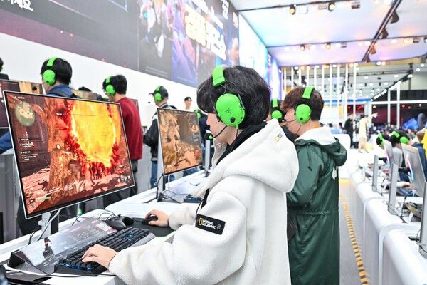 14일 넷마블이 개발 중인 콘솔·PC 신작 '이블베인(넷마블몬스터 개발)'의 체험 시연대를 지스타 2025 넷마블관에 최초로 마련했다고 밝혔다. (▲넷마블, ‘지스타 2025’에서 콘솔·PC 신작 ‘이블베인’ 최초 시연). /사진=넷마블