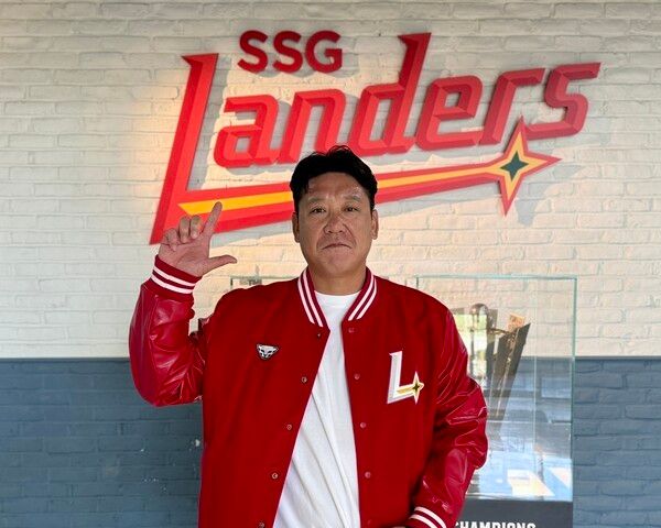 새롭게 합류한 조동찬 수비 코치. /사진=SSG 랜더스