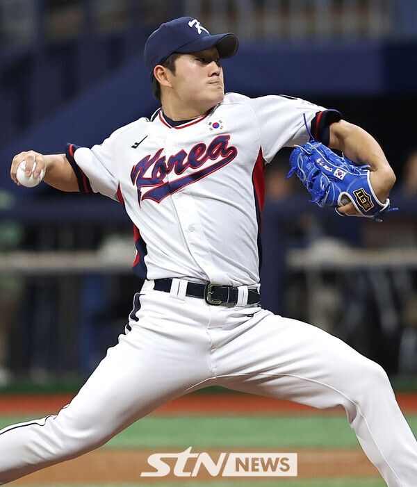 6일 서울 구로구 고척스카이돔에서 2024 WBSC 프리미어12를 앞두고 열린 한국 야구대표팀과 상무의 연습경기, 6회말 상무로 출전한 대표팀 투수 김택연이 역투하고 있다. /사진=뉴시스