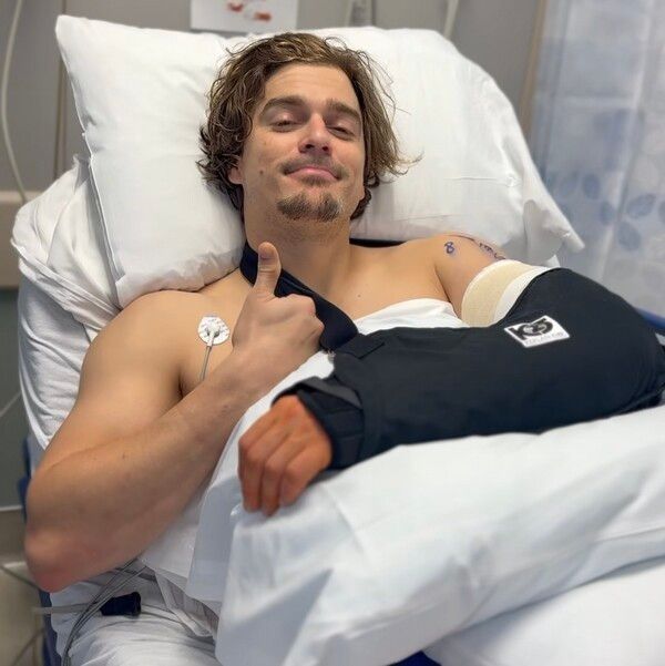 엔리케(키케) 에르난데스가 지난 15일 팔꿈치 염증수술을 마치고 개인 채널을 통해 근황을 전했다. /사진=엔리케 에르난데스 개인 채널