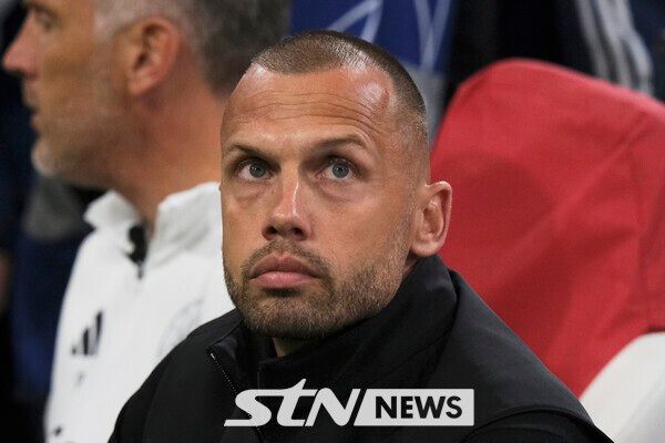 AFC 아약스 암스테르담 감독직에서 경질된 욘 헤이팅아. /사진=뉴시스(AP)