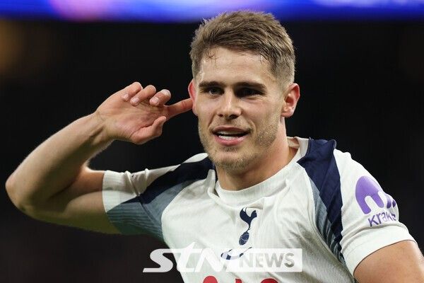 토트넘 홋스퍼 수비수 미키 반 더 벤. /사진=뉴시스(AP)