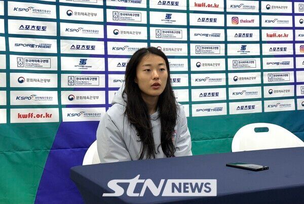 화천KSPO 위재은이 8일 서울월드컵보조구장에서 치러진 2025시즌 WK리그 챔피언결정전 1차전 경기 종료 후 기자회견에 임하고 있다. /사진(상암)=강의택 기자