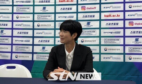 유영실 감독이 8일 서울월드컵보조구장에서 치러지는 2025시즌 WK리그 챔피언결정전 1차전을 앞두고 사전 인터뷰에 임하고 있다. /사진(상암)=강의택 기자