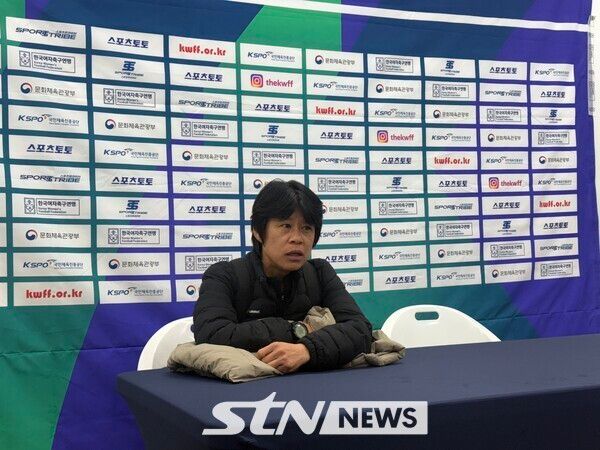 유영실 감독이 8일 서울월드컵보조구장에서 치러진 2025시즌 WK리그 챔피언결정전 1차전 경기 종료 후 기자회견에 임하고 있다. /사진(상암)=강의택 기자