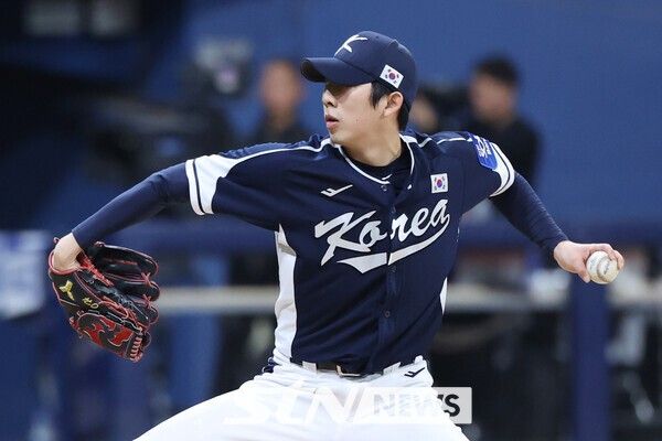 9일 오후 서울 구로구 고척스카이돔에서 열린 2025 K-베이스볼 시리즈 대한민국과 체코의 평가전 2차전 경기, 한국 선발투수 오원석이 역투하고 있다. /사진=뉴시스