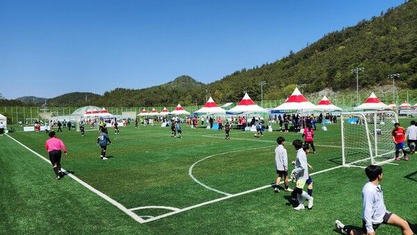 ‘K-풋살구장 인증제 프로젝트’ 추진을 위한 업무협약(MOU). 2025 문화체육관광부 장관기배 전국풋살대회. /사진=한국풋살연맹