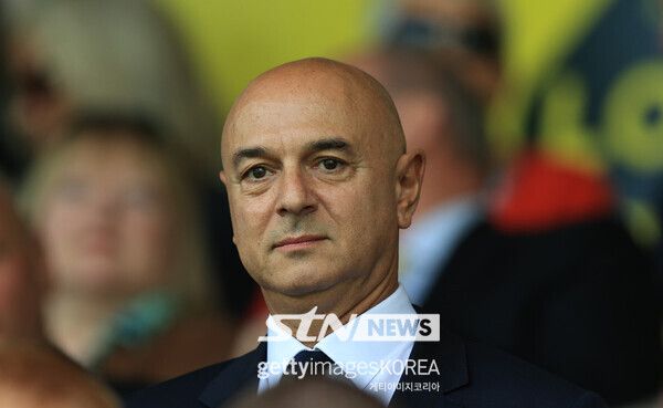 팬들의 비판에 직면한 토트넘 홋스퍼 다니엘 레비 회장. 사진┃게티이미지코리아