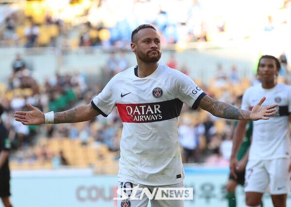 파리 생제르맹 활약 당시 네이마르. 사진┃뉴시스/AP