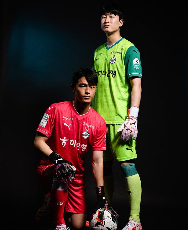 대전하나시티즌 2025시즌 골키퍼 홈, 원정 유니폼. 사진┃대전하나시티즌