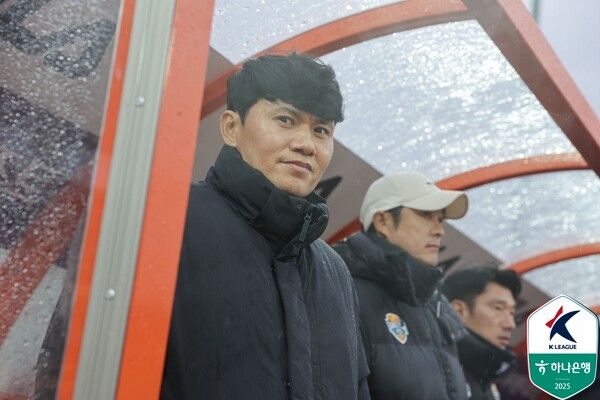 강원FC 정경호 감독. 사진┃한국프로축구연맹